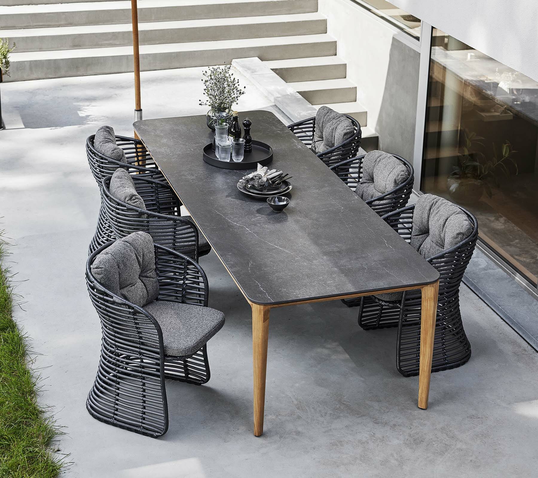 Aspect Dining Table - Image 3