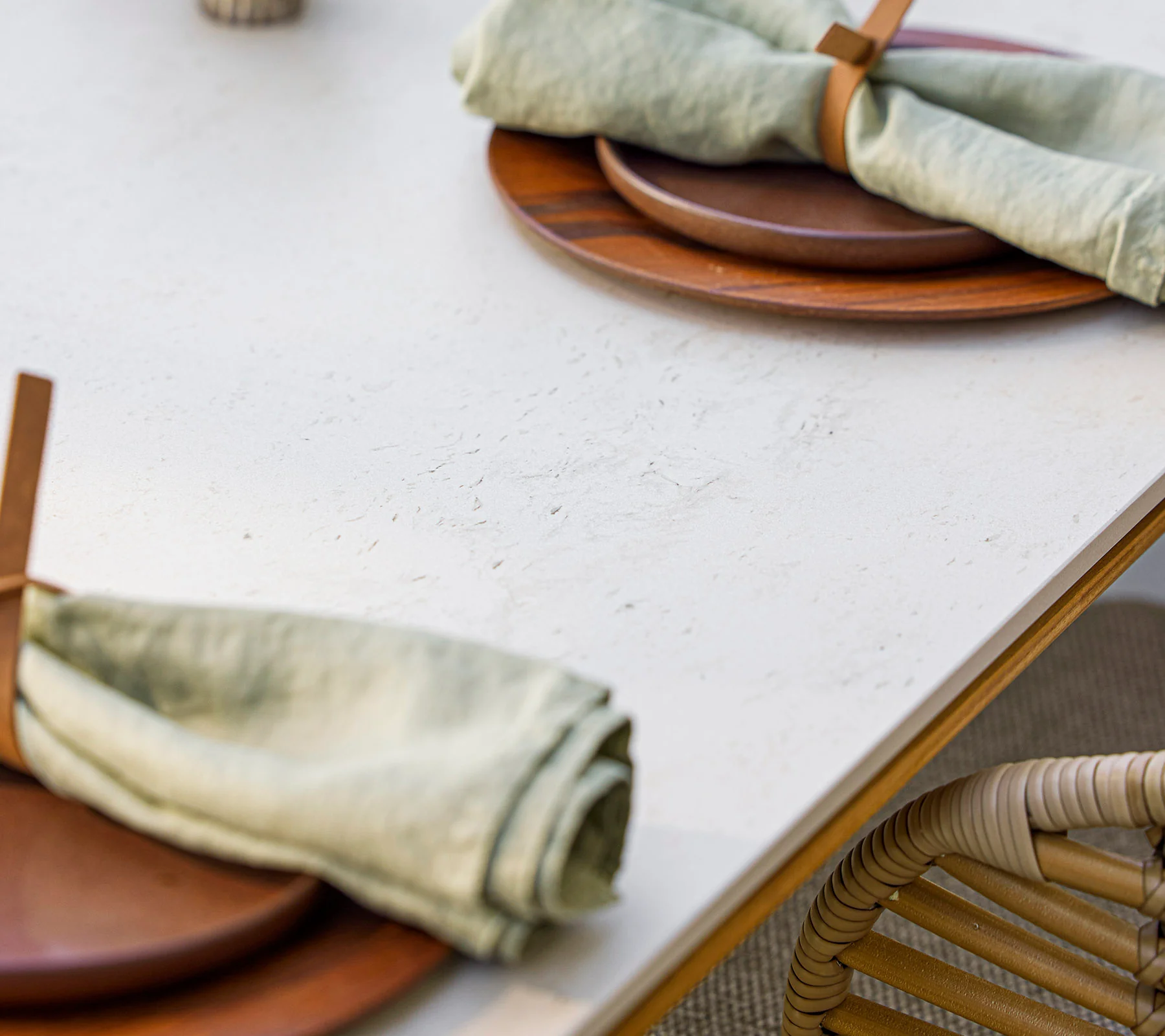 Aspect Dining Table - Image 2