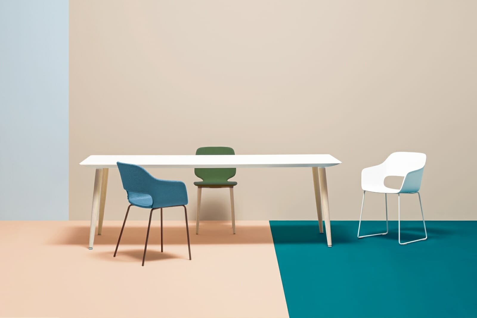 Babila Outdoor Table