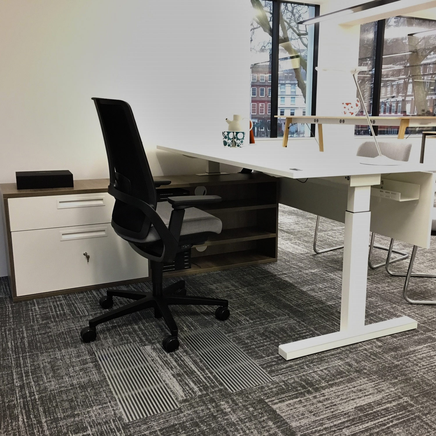 Ergonomic Office Desks