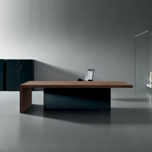 Kyo Executive Desk