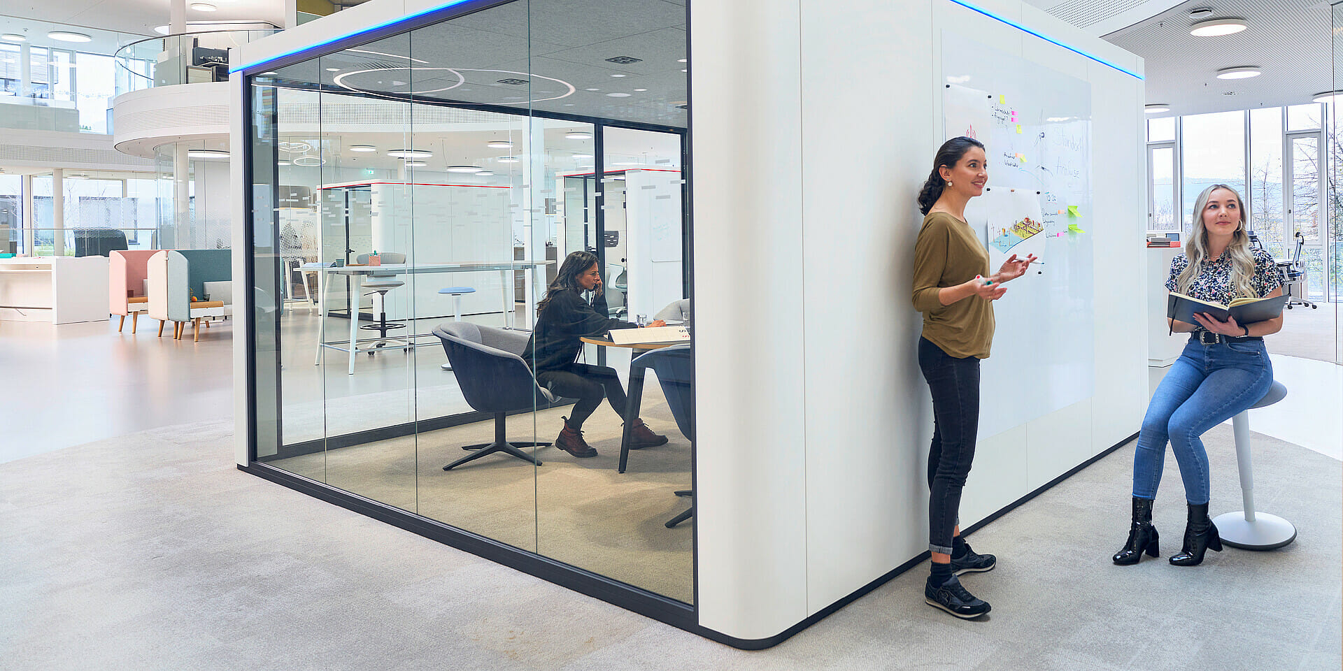 SE Cube Max Meeting Pod 5