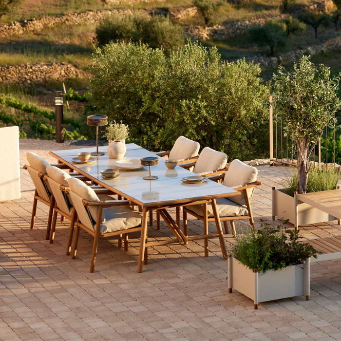 Sticks dining table 2