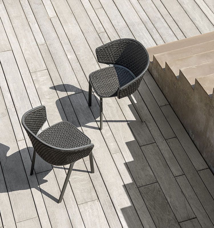 Pluvia Chair 2
