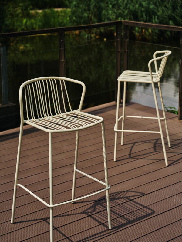 Bris Stool 2