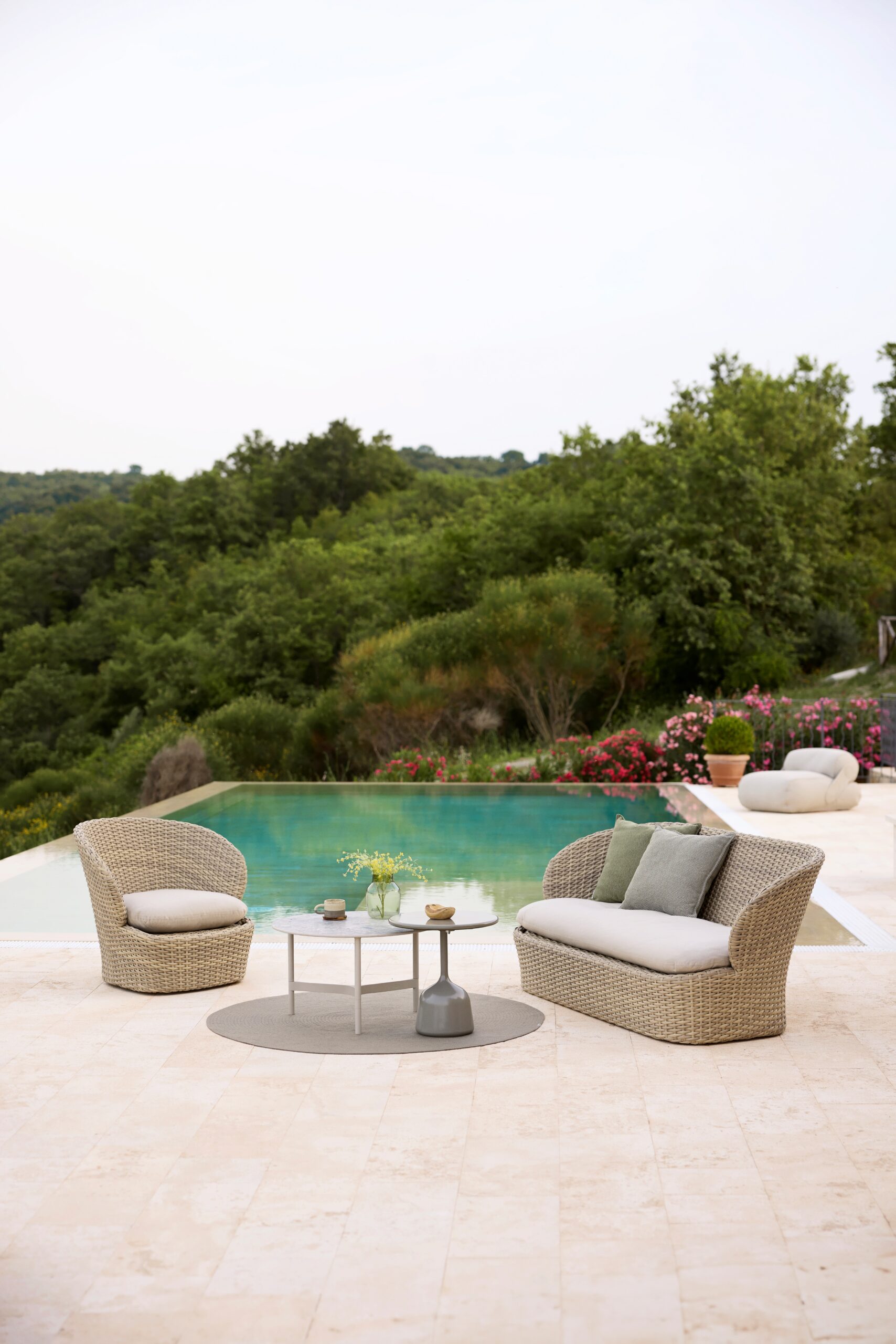 Coast Lounge Chair 4