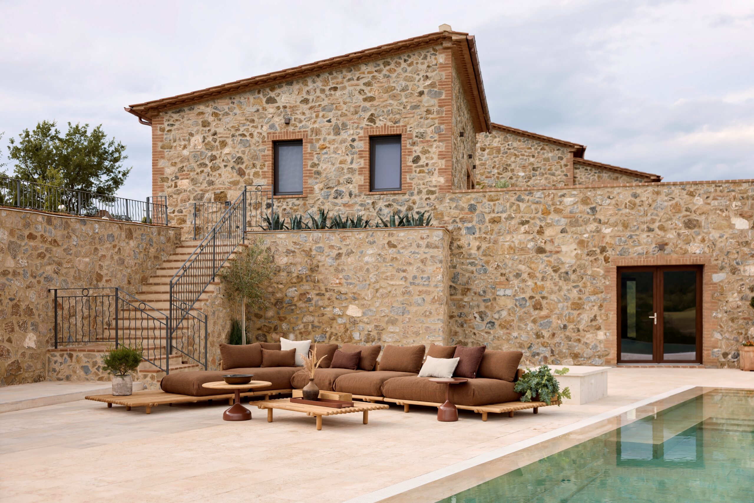 Sticks Platform Sofa 2